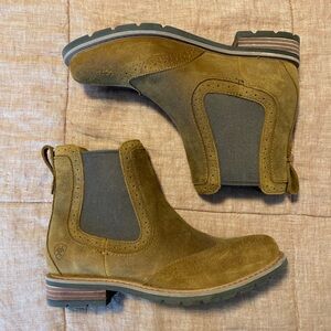 Ariat Wexford Brogue Chelsea Waterproof Boots NWOT